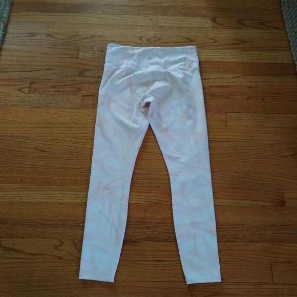 Athleta High Rise Swirl Chaturanga 7/8 Tight EUC M - Picture 4 of 4